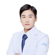 曹棟弼 院長